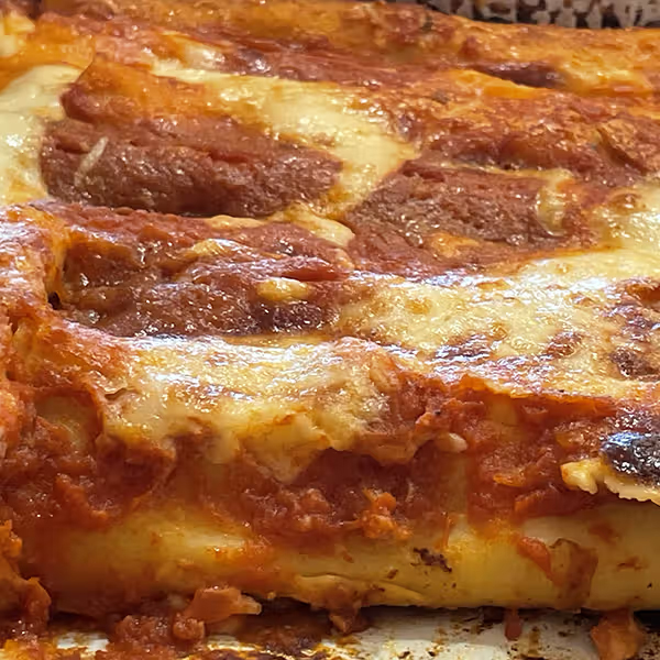 Cannelloni rossi di carne
